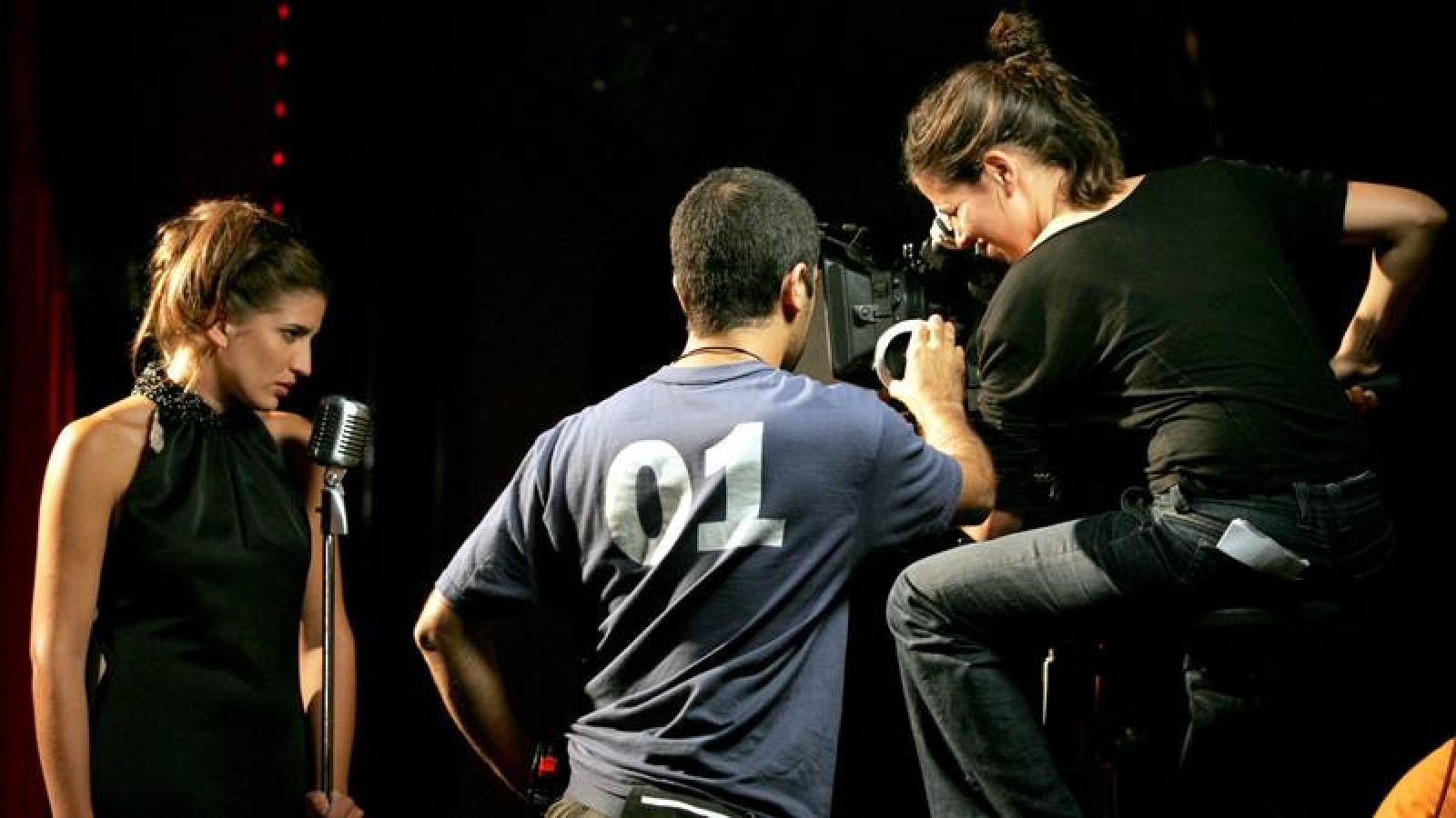 Fotografía de archivo del rodaje de una película con la cantante Luz de Gas