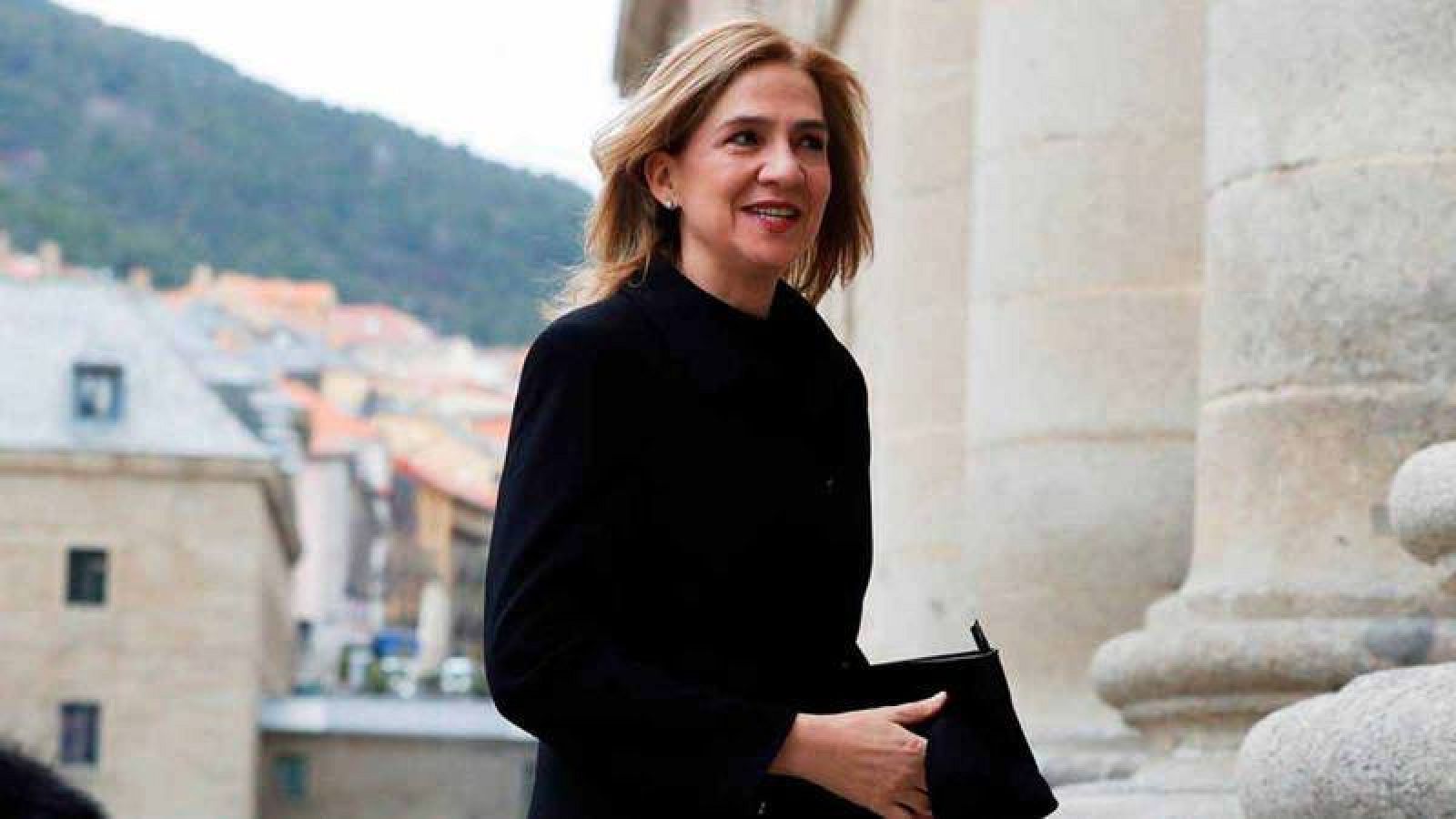 La infanta Cristina acudiendo a la misa por don Juan de Borbón en el 25º aniversario de su muerte el pasado 3 de abril
