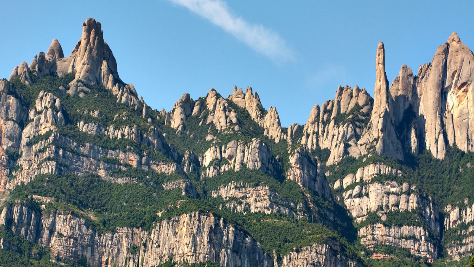 Imagen de archivo del macizo rocoso de Montserrat.