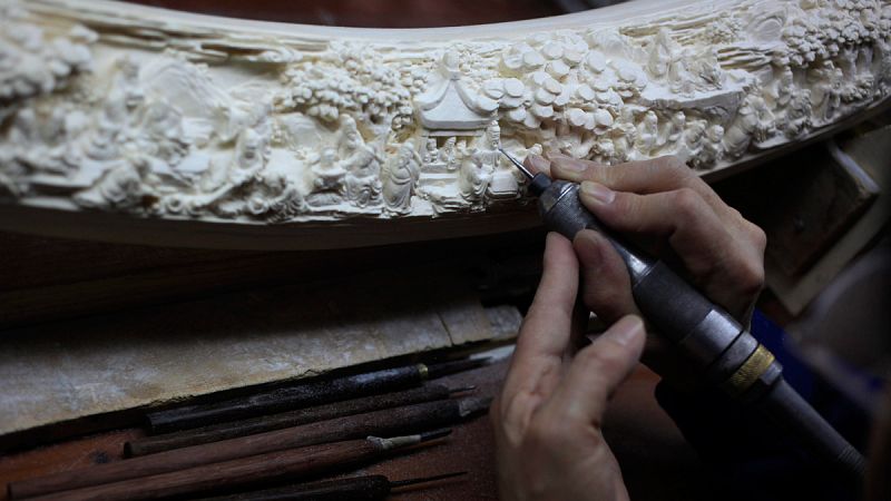 Las tallas labradas con marfil pueden alcanzar precios astronómicos.
