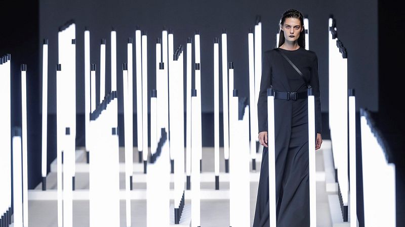 Oliva ha hecho una colección con tejido logrado a partir de material reciclado.