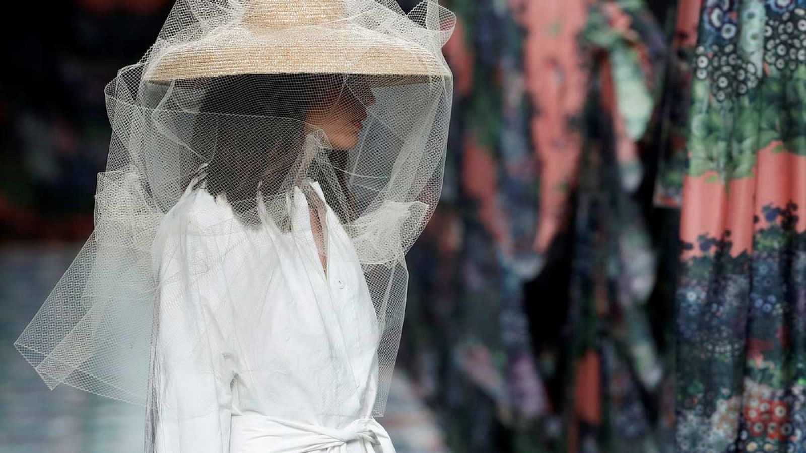 Desfile de Ailanto
