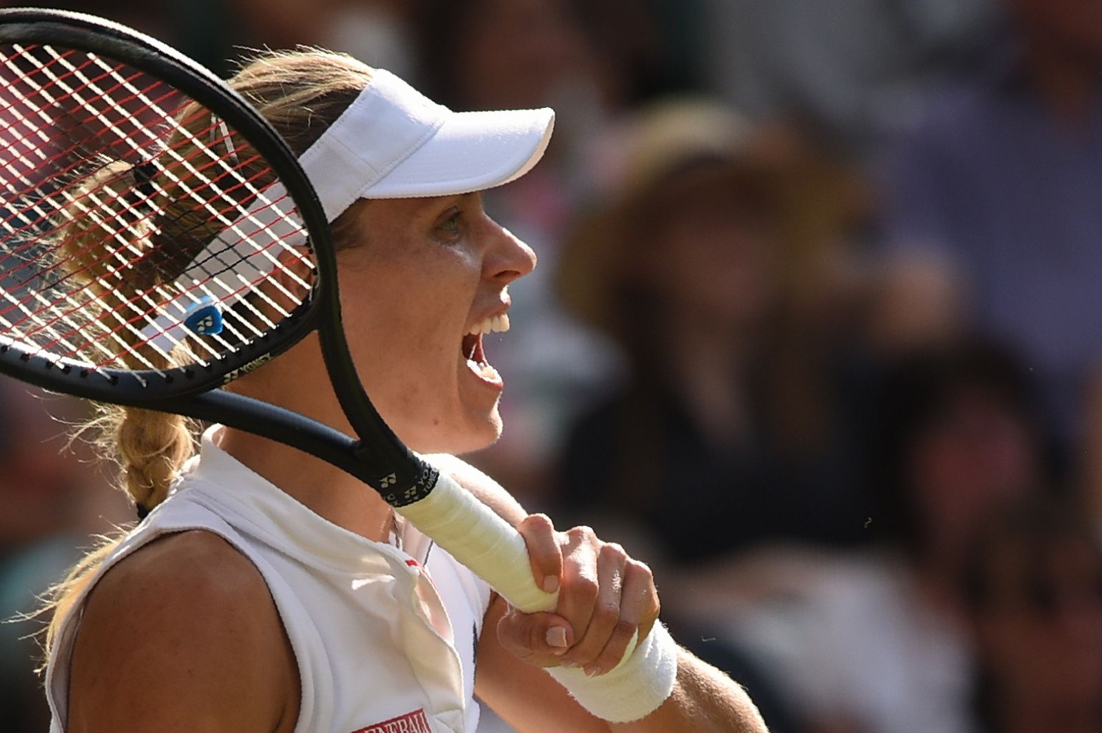 Kerber celebra un punto en la final