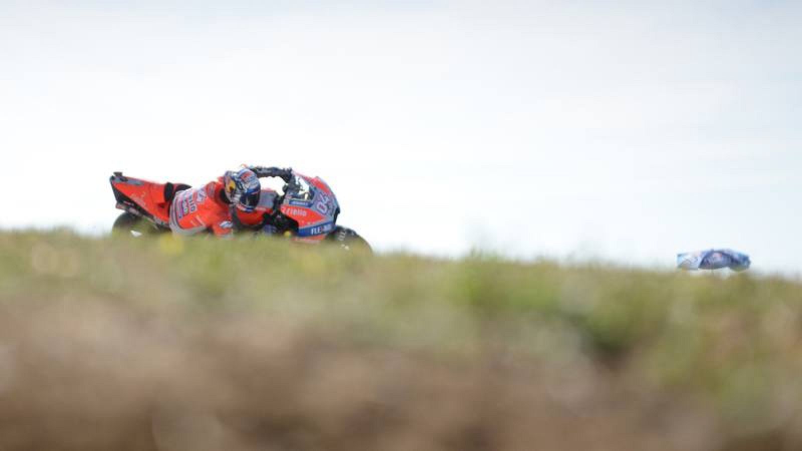 Dovizioso consigue la 'pole' con una última gran vuelta  