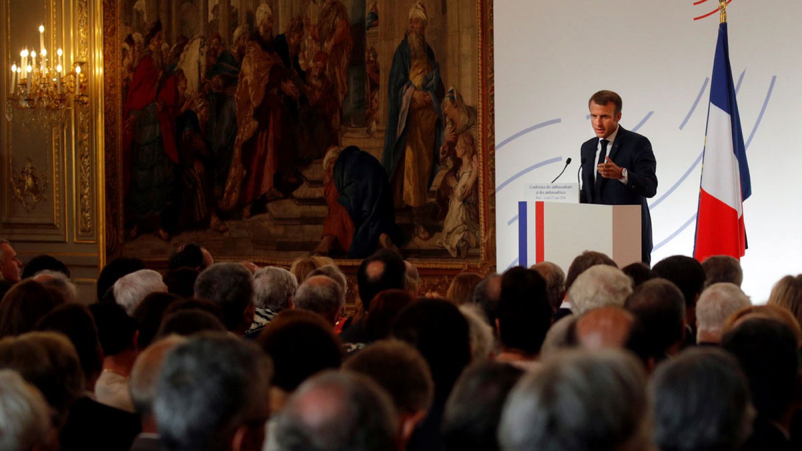El presidente francés, Emmanuel Macron, durante su discurso en la conferencia anual de embajadores