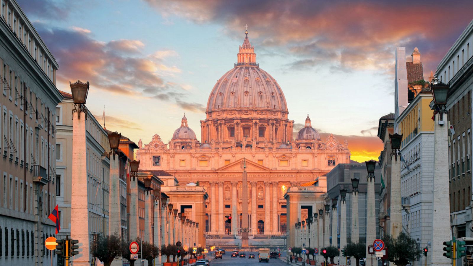 Imagen del exterior de San Pedro de El Vaticano