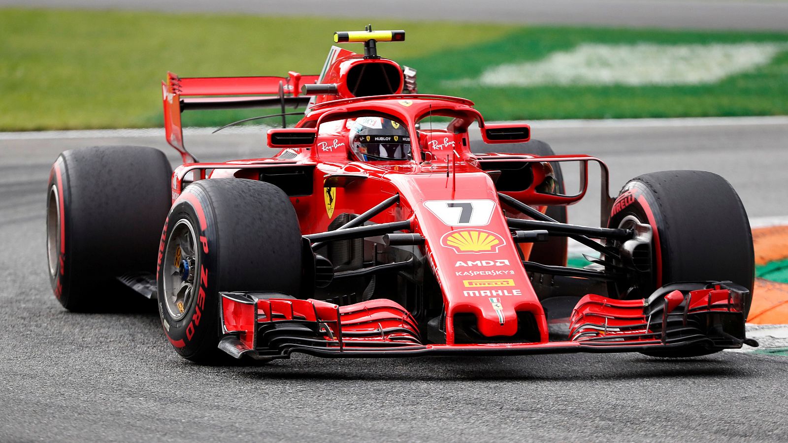 Raikkonen saldrá desde la 'pole' en Monza, donde mejoró el récord de Montoya