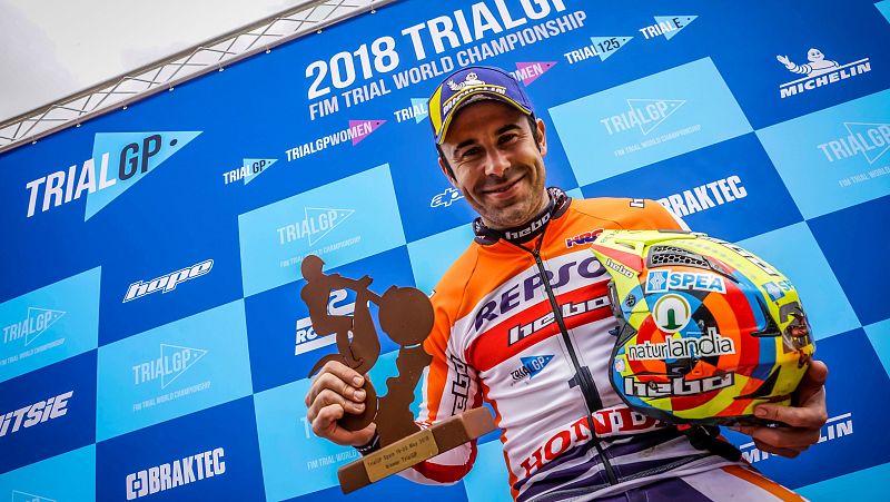 Toni Bou celebra su duodécimo Mundial al aire libre, 24º en total.