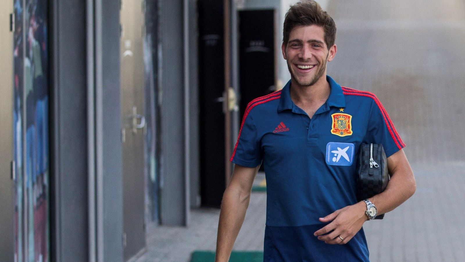 El jugador de la selección española Sergi Roberto a su llegada a la rueda de prensa.