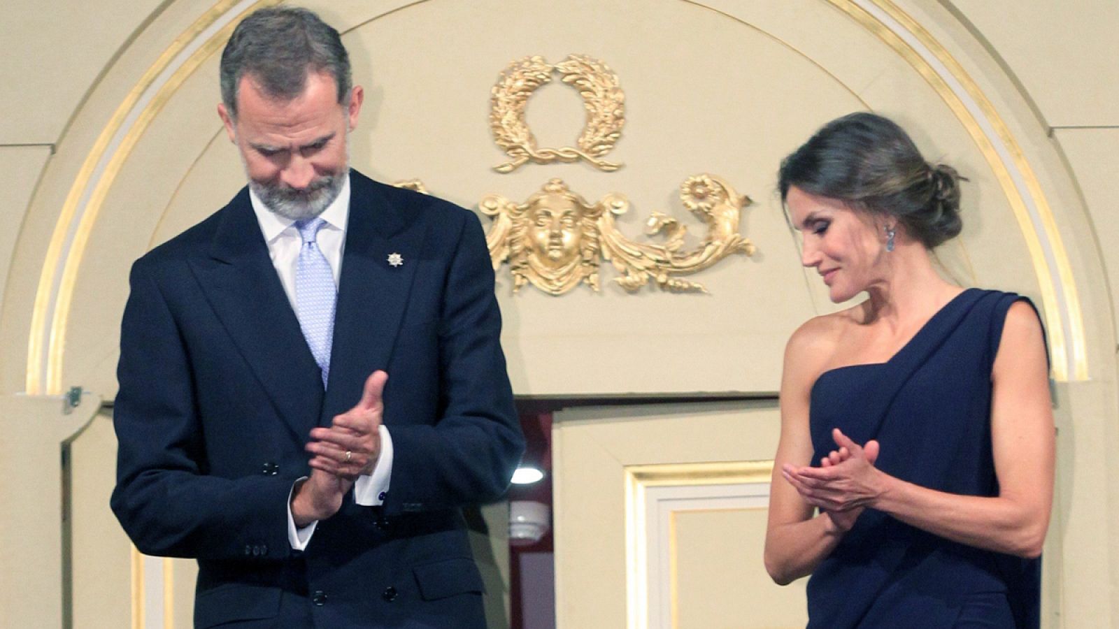 Los reyes en el palco del Teatro Real