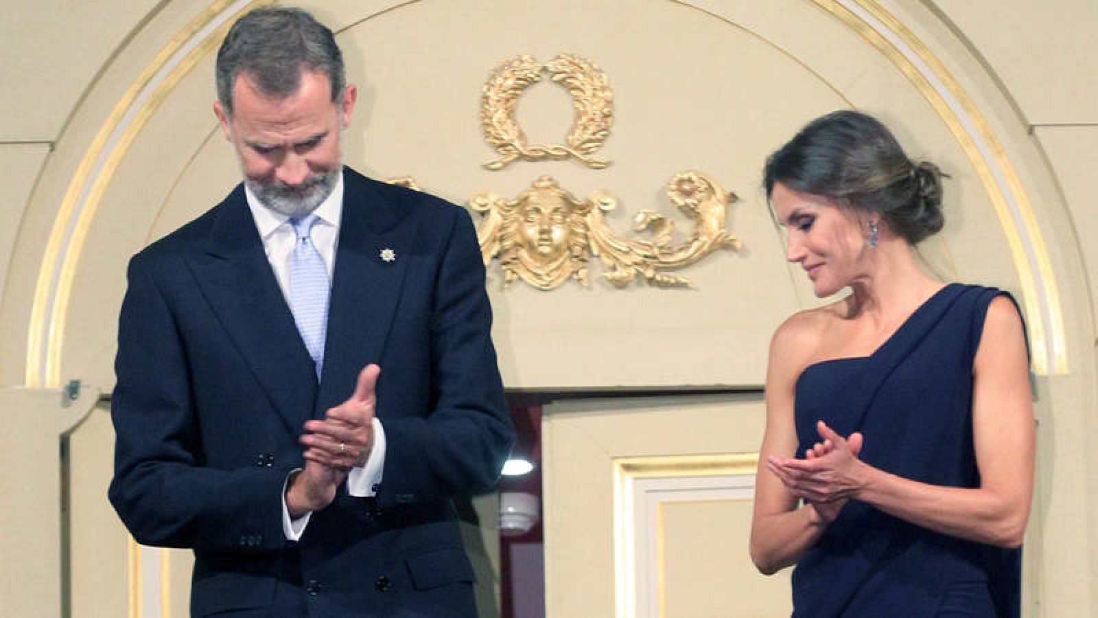 Los reyes en el palco del Teatro Real