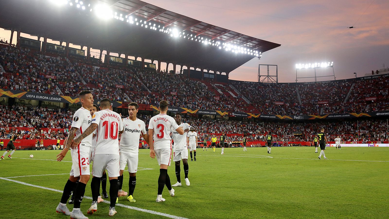El Sevilla golea mientras Villarreal y Betis empatan en Europa