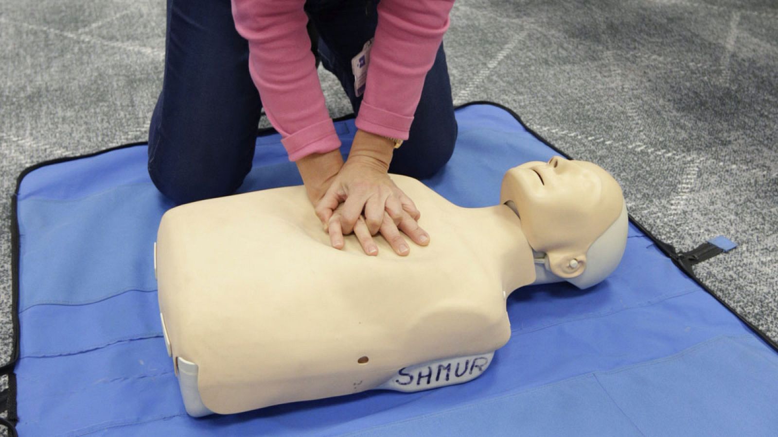 jornada de formación en resucitación cardiopulmonar y primeros auxilios