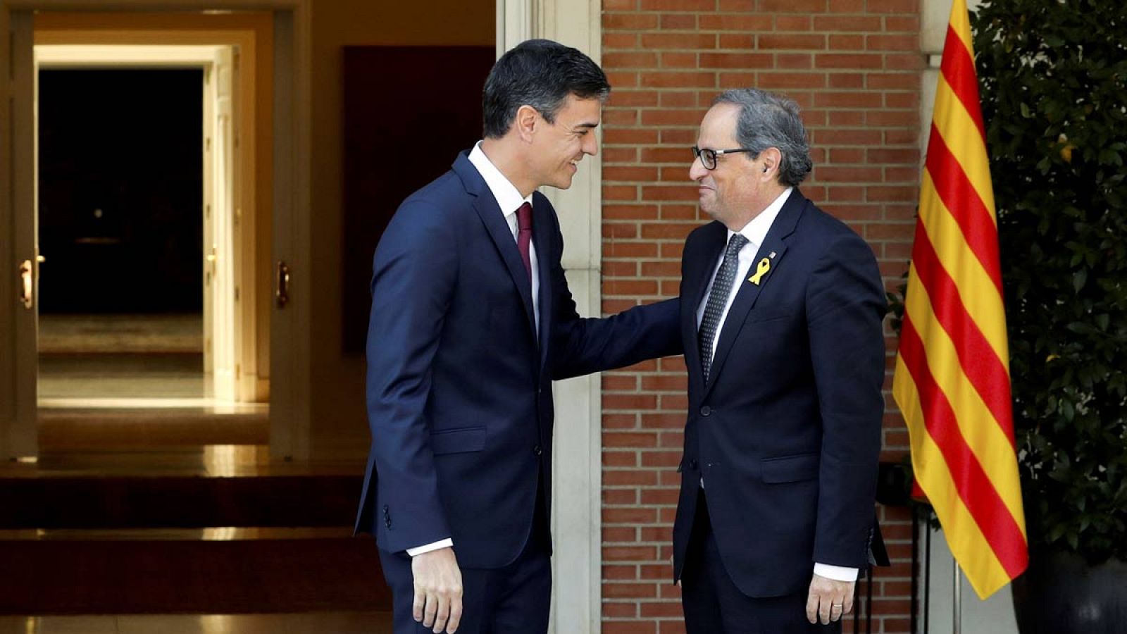 Sánchez recibe a Torra en La Moncloa el pasado mes de julio.