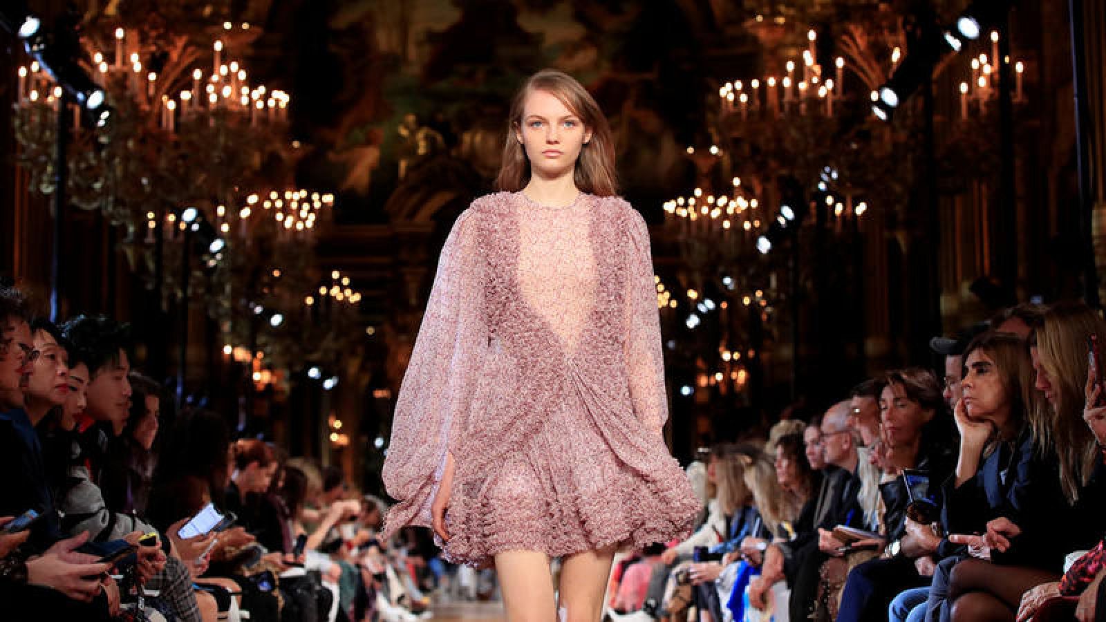 Paris Fashion Week Las ganan poder en la | RTVE