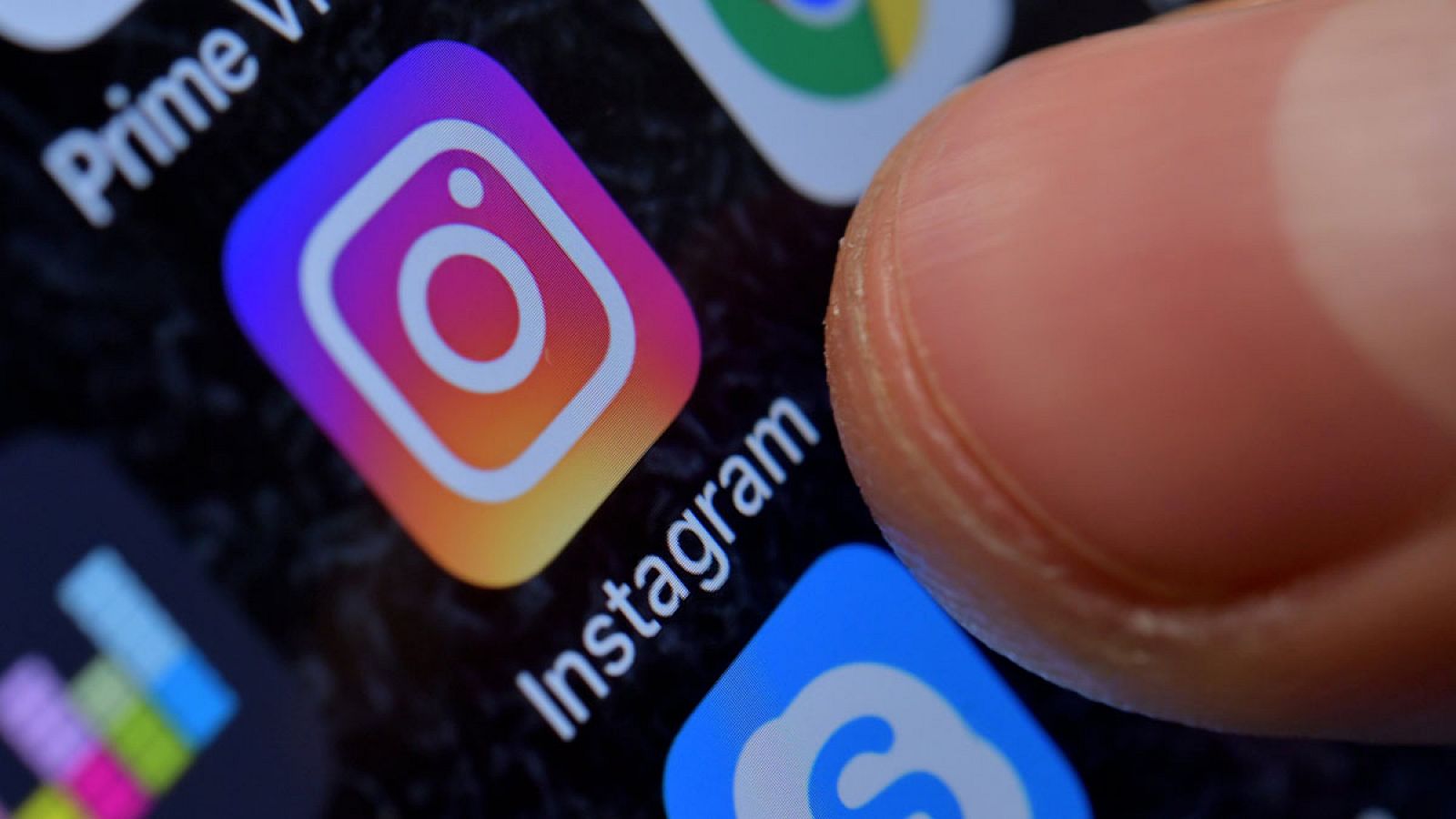 Instagram es una red social y aplicación para subir fotos y vídeos.