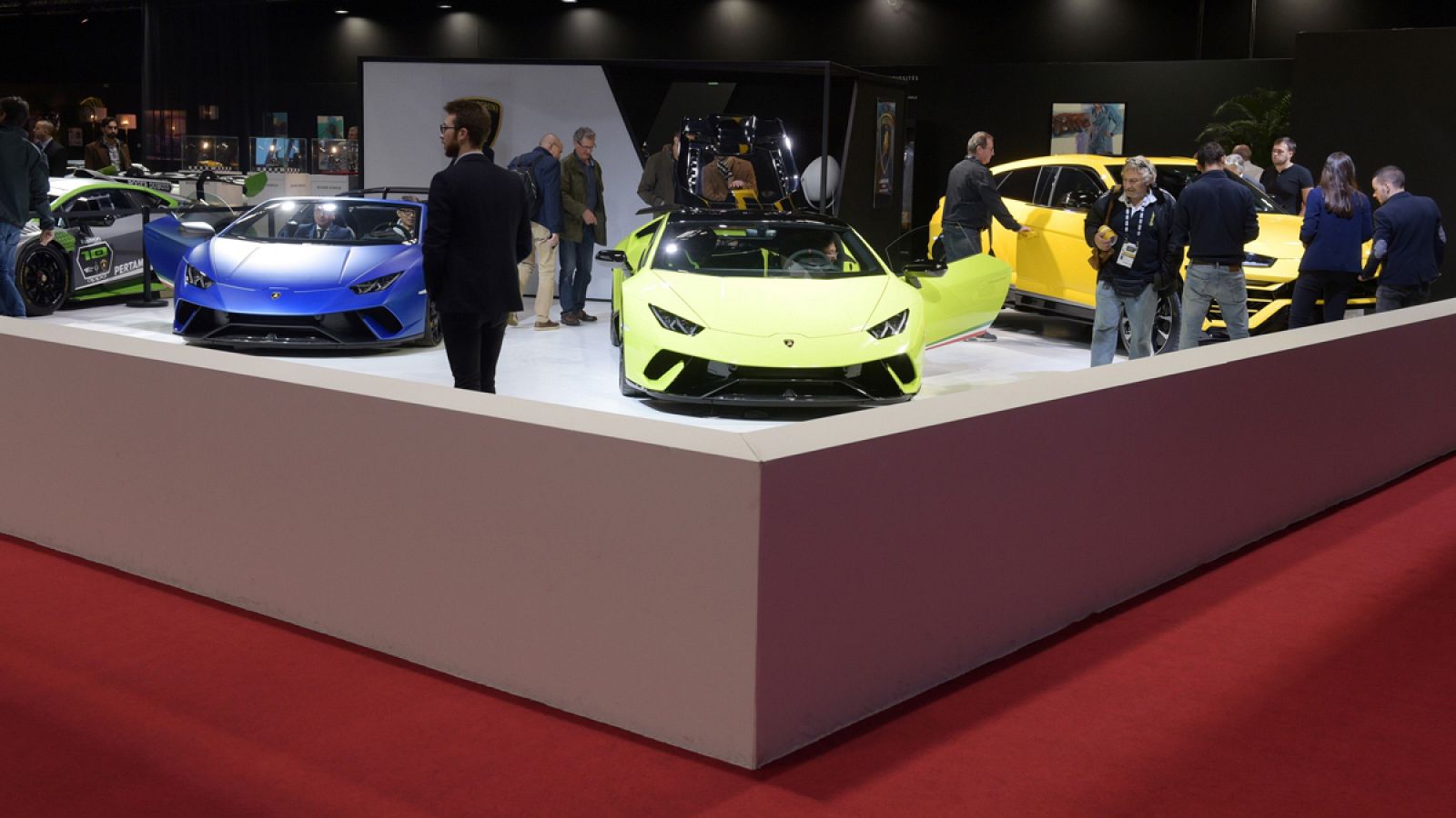 Coches nuevos en el Salón del Automóvil de París