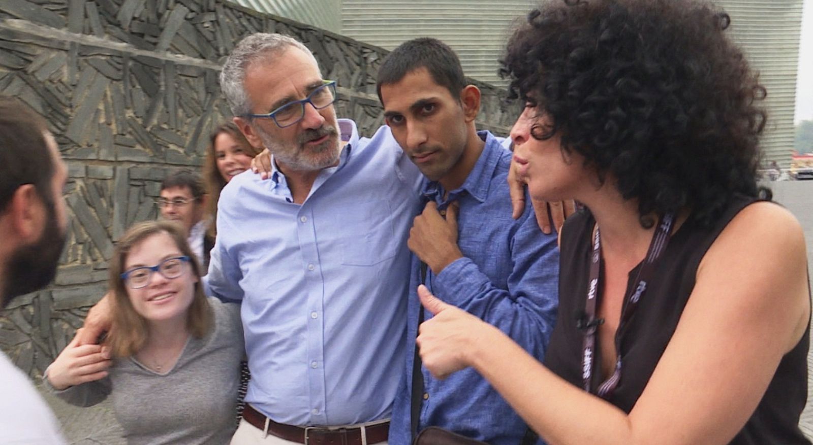 Silvia Sánchez y Javier Fesser con los 'Campeones' en San Sebastián