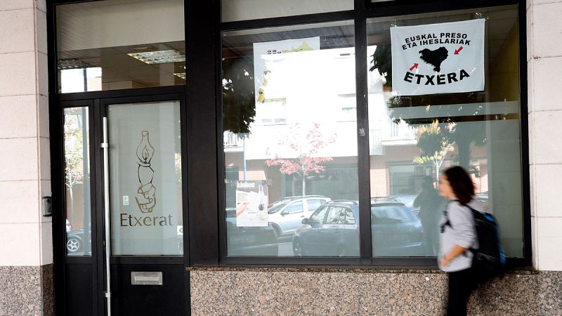 La sede de Etxerat en Hernani, Gipuzkoa, donde el martes fue detenido el etarra José Carlos Apeztegia Jaca
