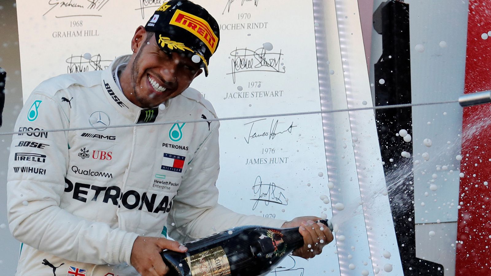 El piloto británico Lewis Hamilton, celebra una victoria en la presente temporada.
