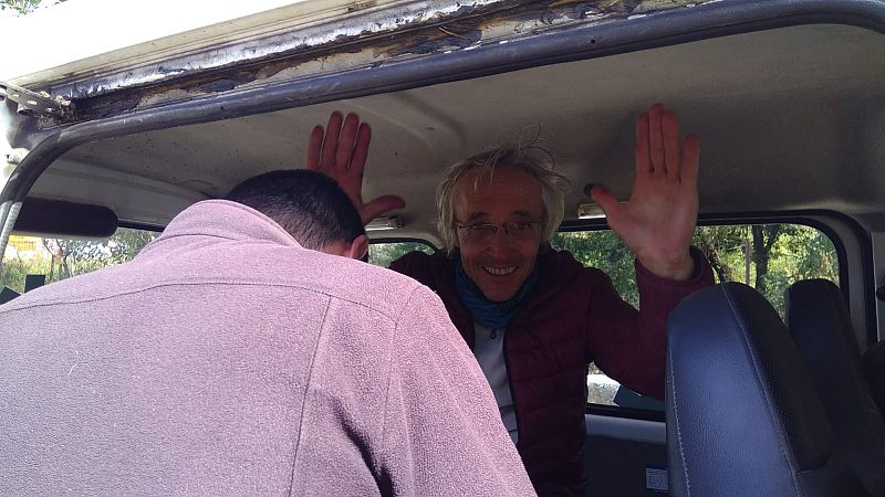 Rescatan en buen estado al parapentista español perdido cinco días en el Himalaya