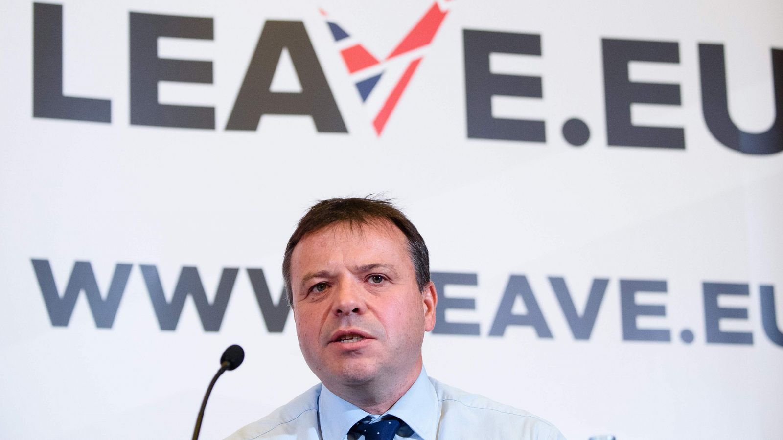 El empresario pro'Brexit', Arron Banks, interviene en la campaña 'Leave.EU' (Archivo)