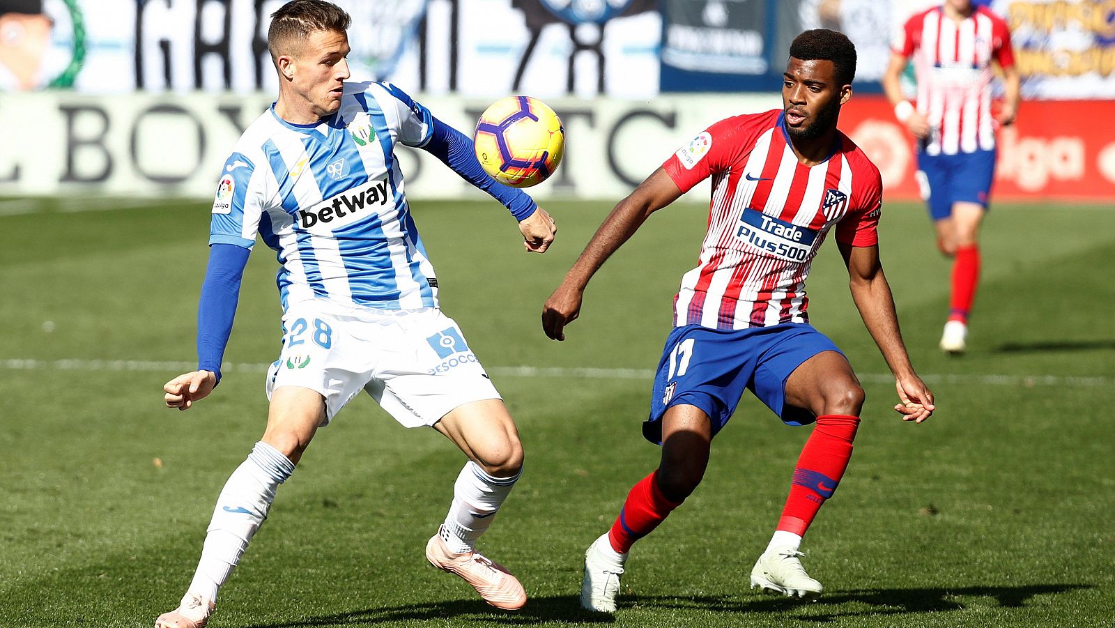 Tarín y Lemar, en un lance del partido entre Leganés y Atlético.