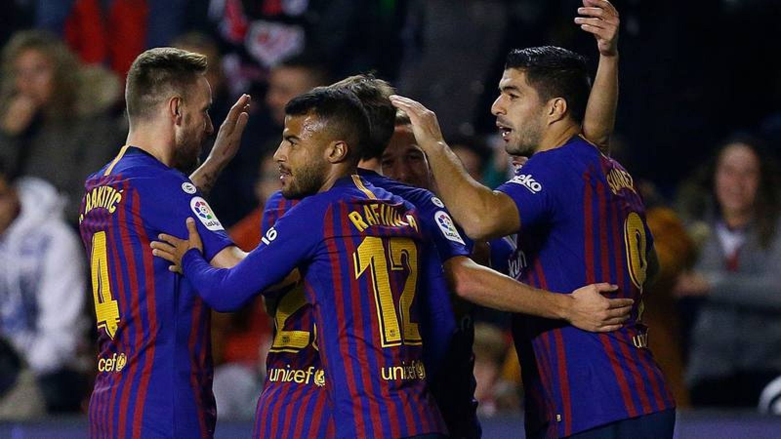 El Barça fulmina al Rayo con una remontada final 
