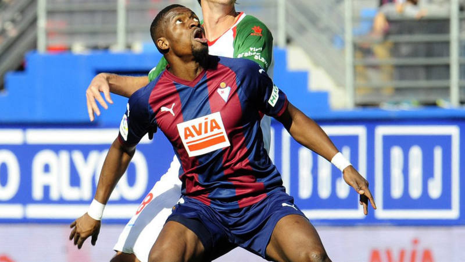 El Eibar se lleva el derbi ante el Alavés 