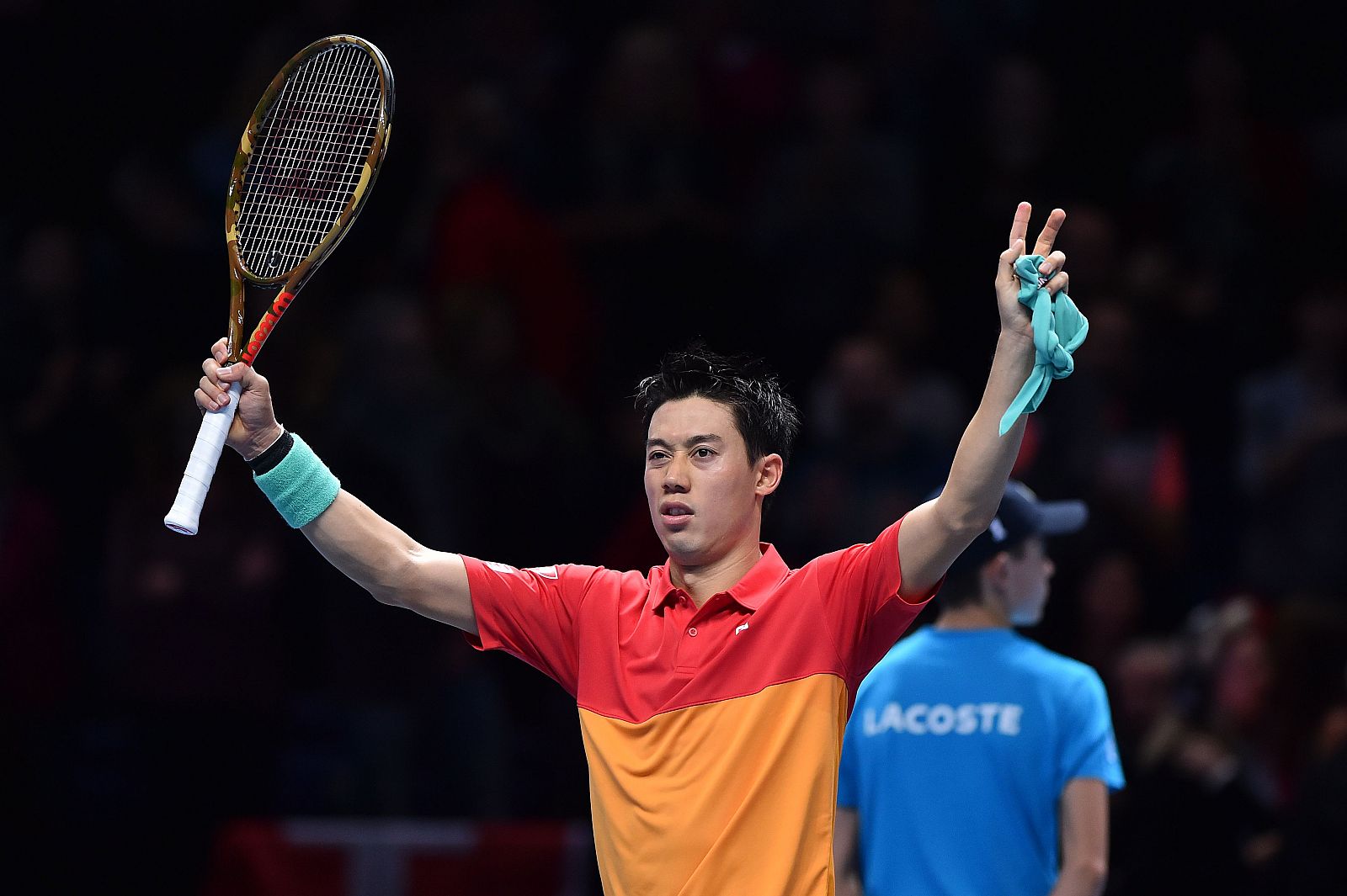 Kei Nishikori celebra su victoria ante Roger Federer (7-6, 6-3).