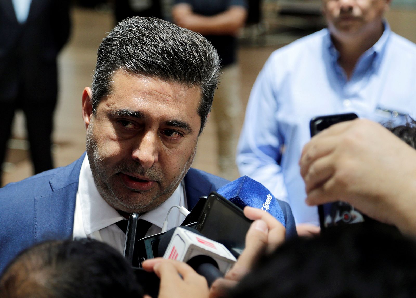 El presidente de Boca Juniors, Daniel Angelici, a su salida de la reunión con la Conmebol.