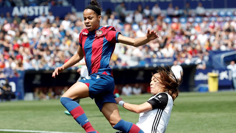 SIn acuerdo entre la patronal y los sindicatos por el convenio del fútbol femenino