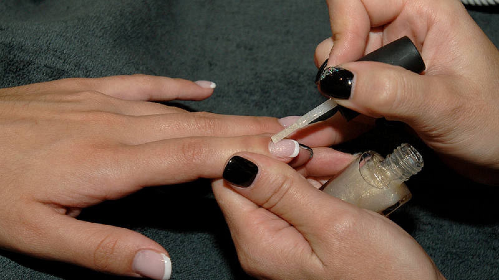  Cae una red que explotaba a inmigrantes vietnamitas en centros de manicura de toda España