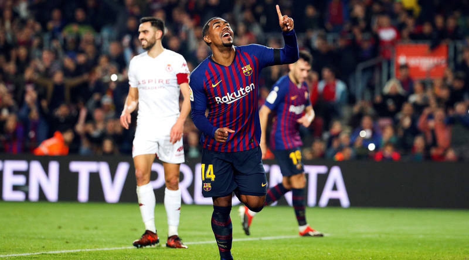 Malcom celebra su gol, el tercero del Barça sobre la Cultural Leonesa.