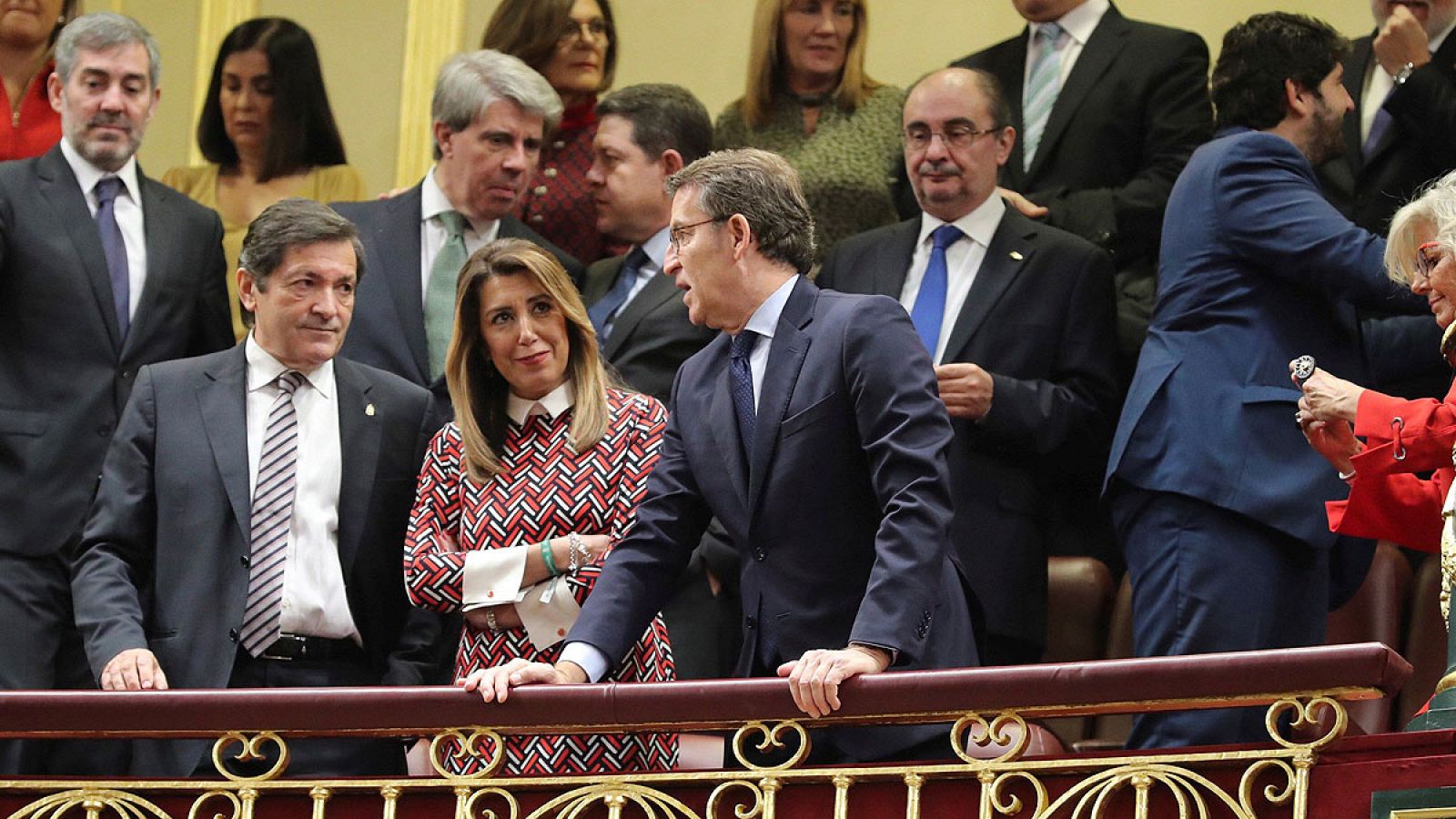 Susana Díaz, junto a los presidente de Asturias y Galicia, Javier Fernández y Alberto Núñez Feijo, en la conmemoración de los 40 años de la Constitución en el Congreso.