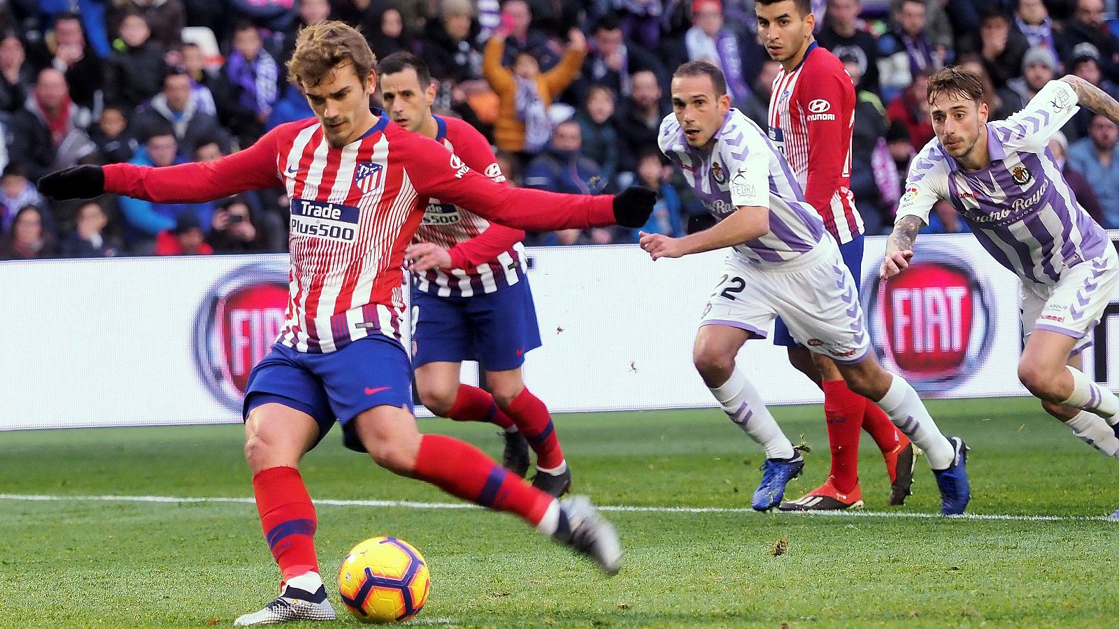 Griezmann salva la victoria del Atlético en Valladolid (2-3)