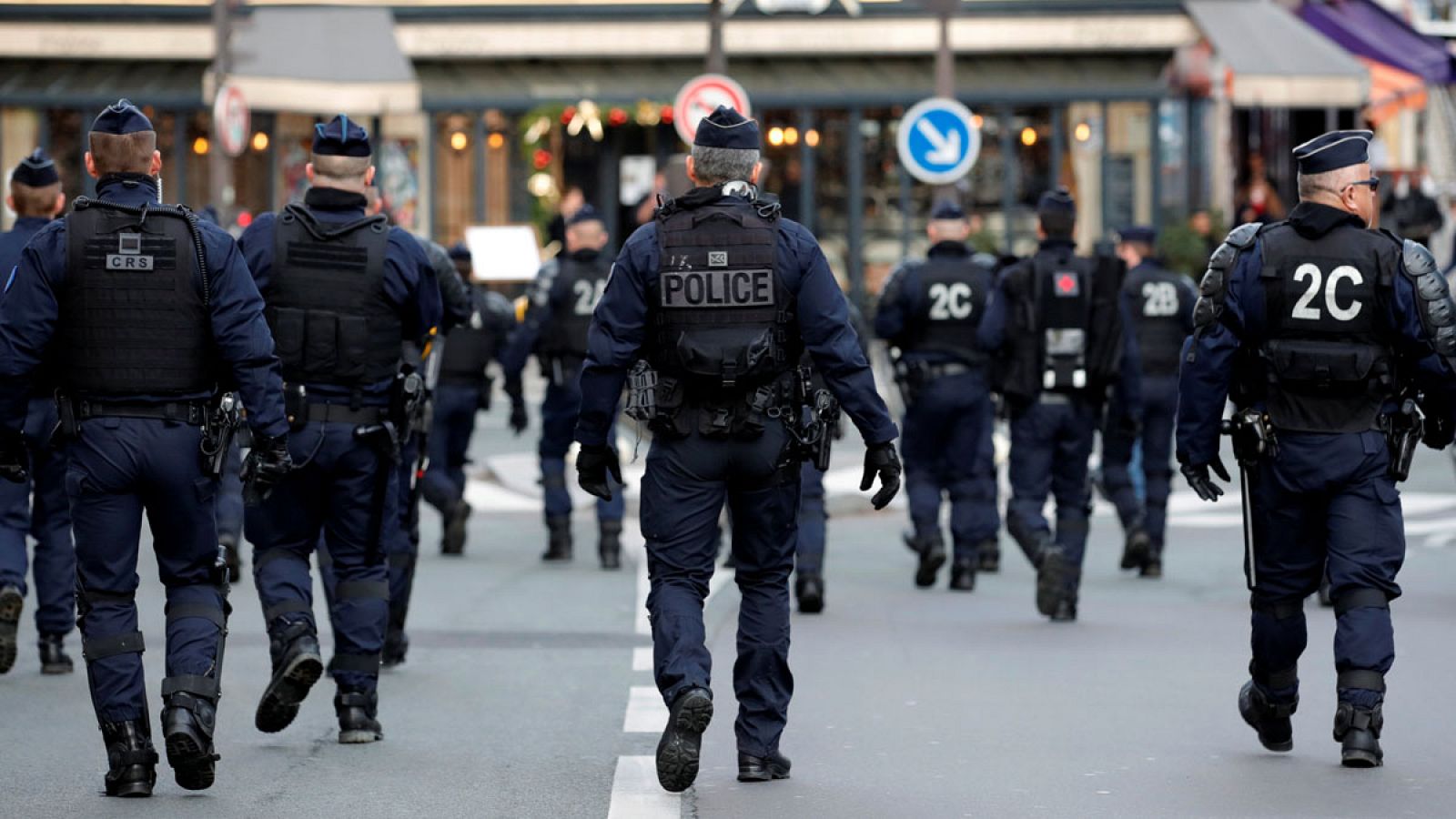 La policía francesa se manifestará este miércoles por el exceso de carga que soportan en los últimos meses