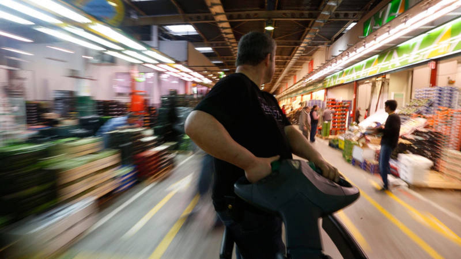 Imagen de archivo de un trabajador en su puesto