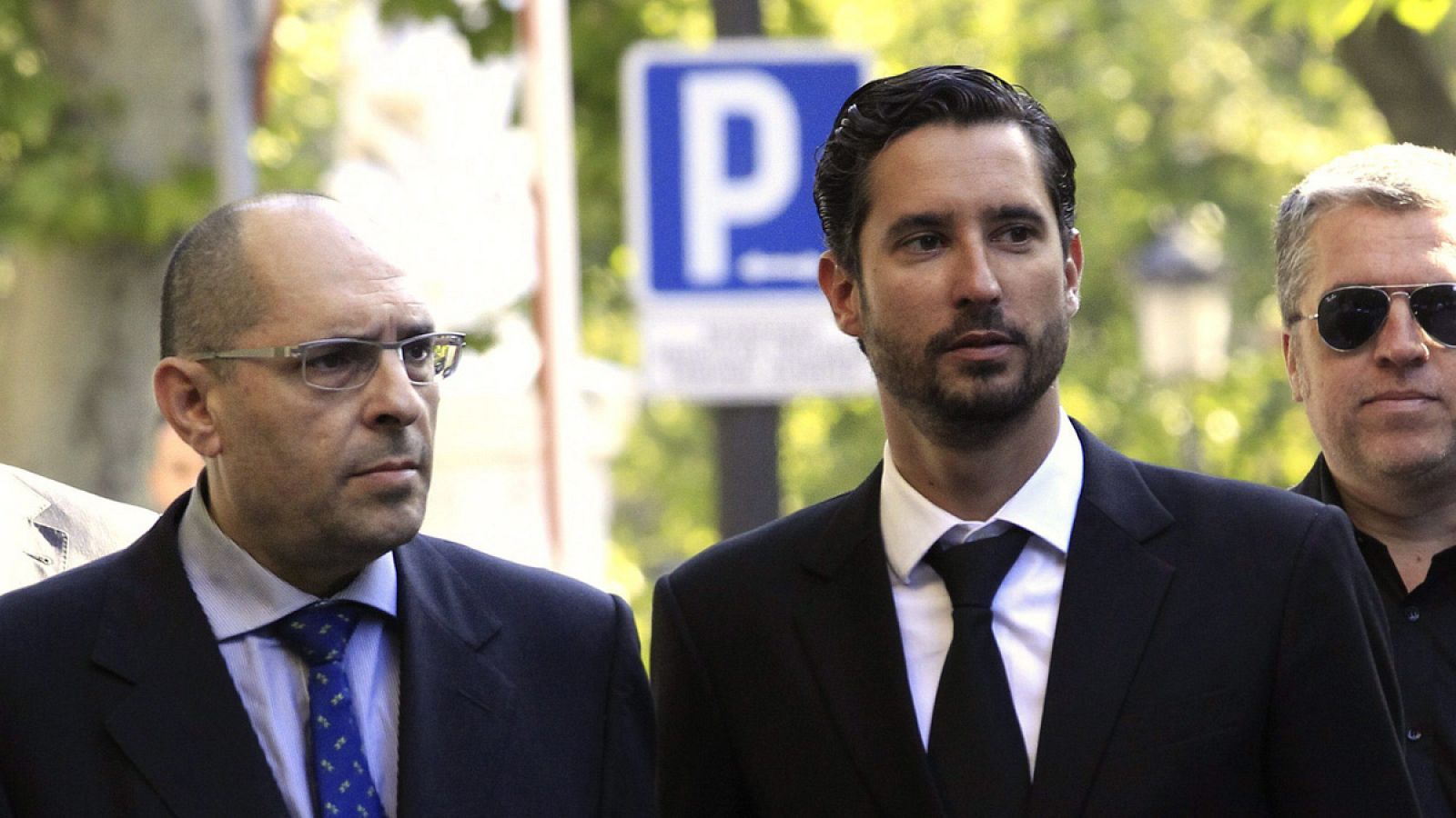 Foto de archivo del abogado Cándido Conde Pumpido (derecha) junto al juez Elpidio Silva (izquierda)