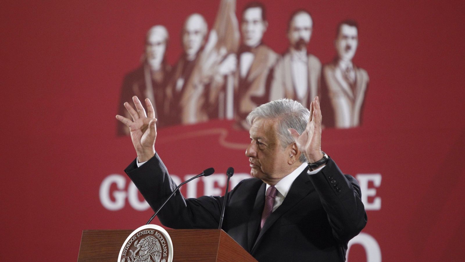 Andrés Manuel López Obrador durante una rueda de prensa en Ciudad de México