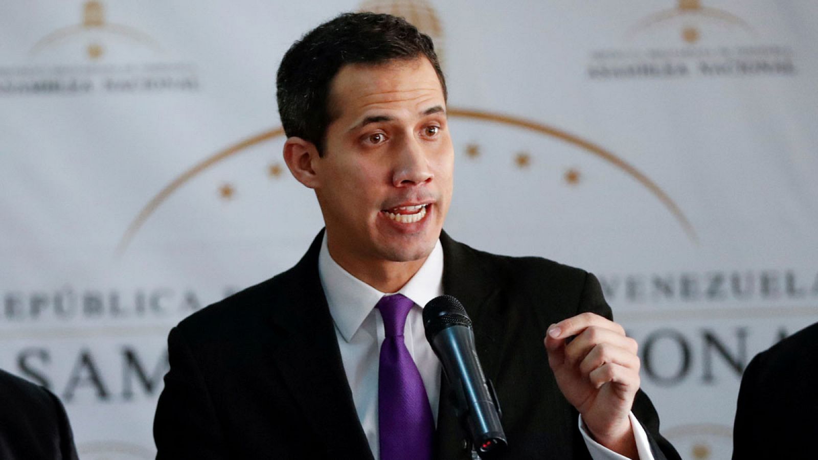 Juan Guaidó, presidente de la Asamblea Nacional de Venezuela y legislador del partido de oposición Voluntad Popular, habla durante una conferencia de prensa en Caracas, Venezuela, 10 de enero de 2019.