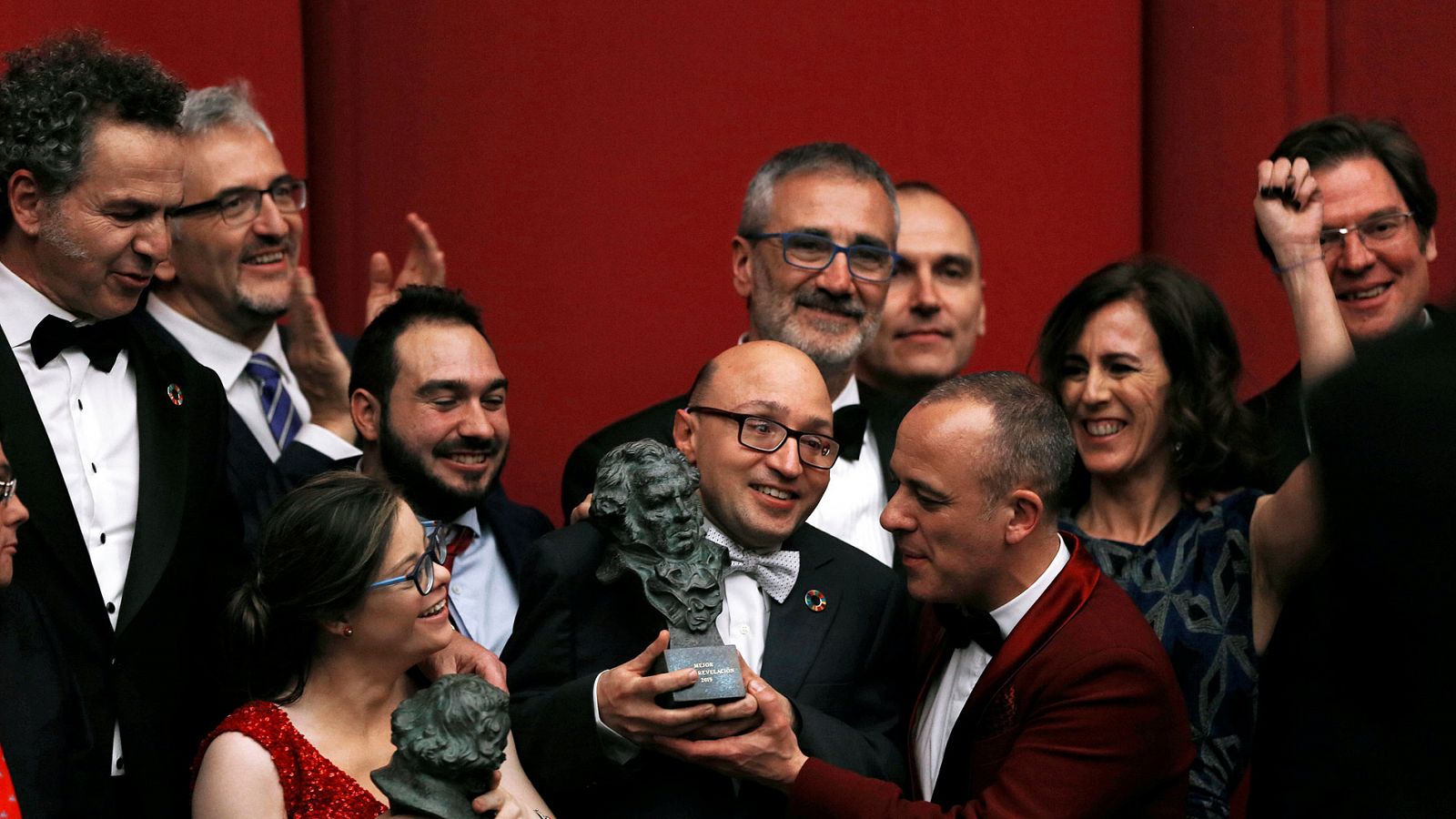 El equipo de 'Campeones' celebra el Goya a la mejor película.