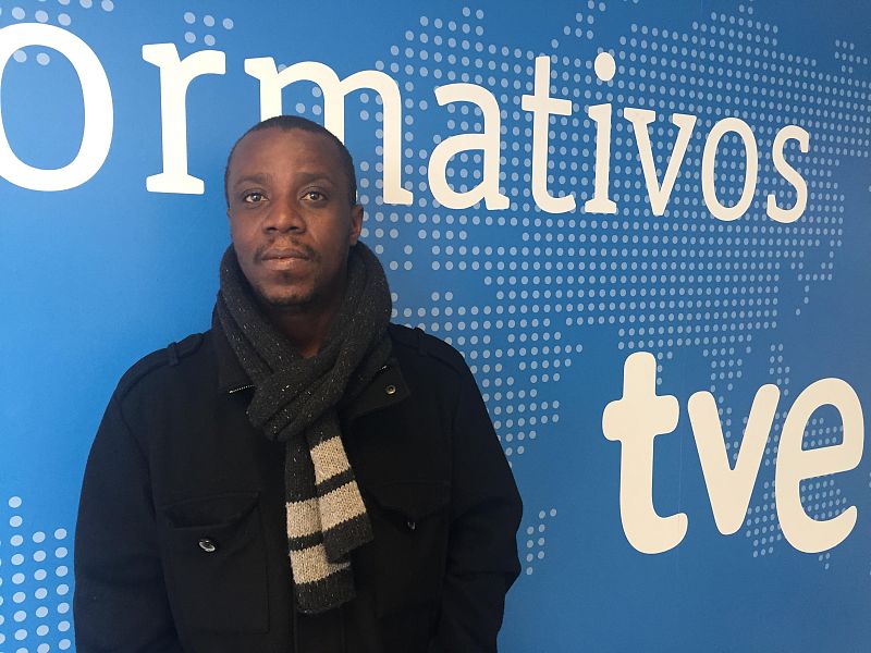 Silas Siakor durante su visita a las instalaciones de RTVE.es