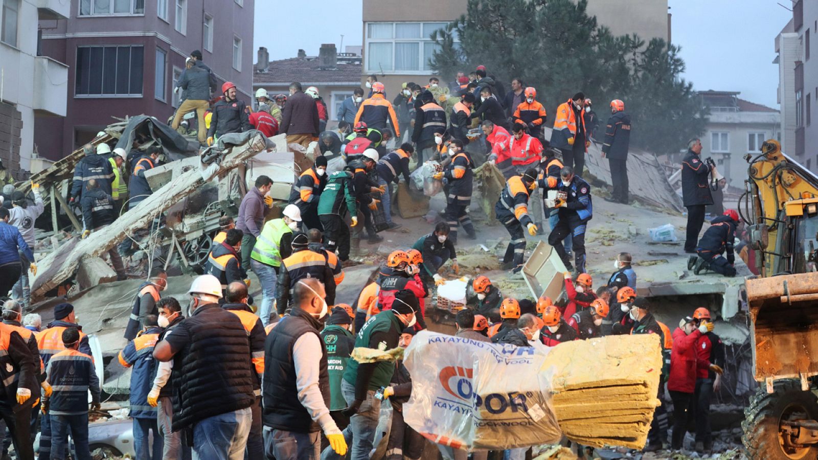 Imagen del edificio derrumbado en Estambul