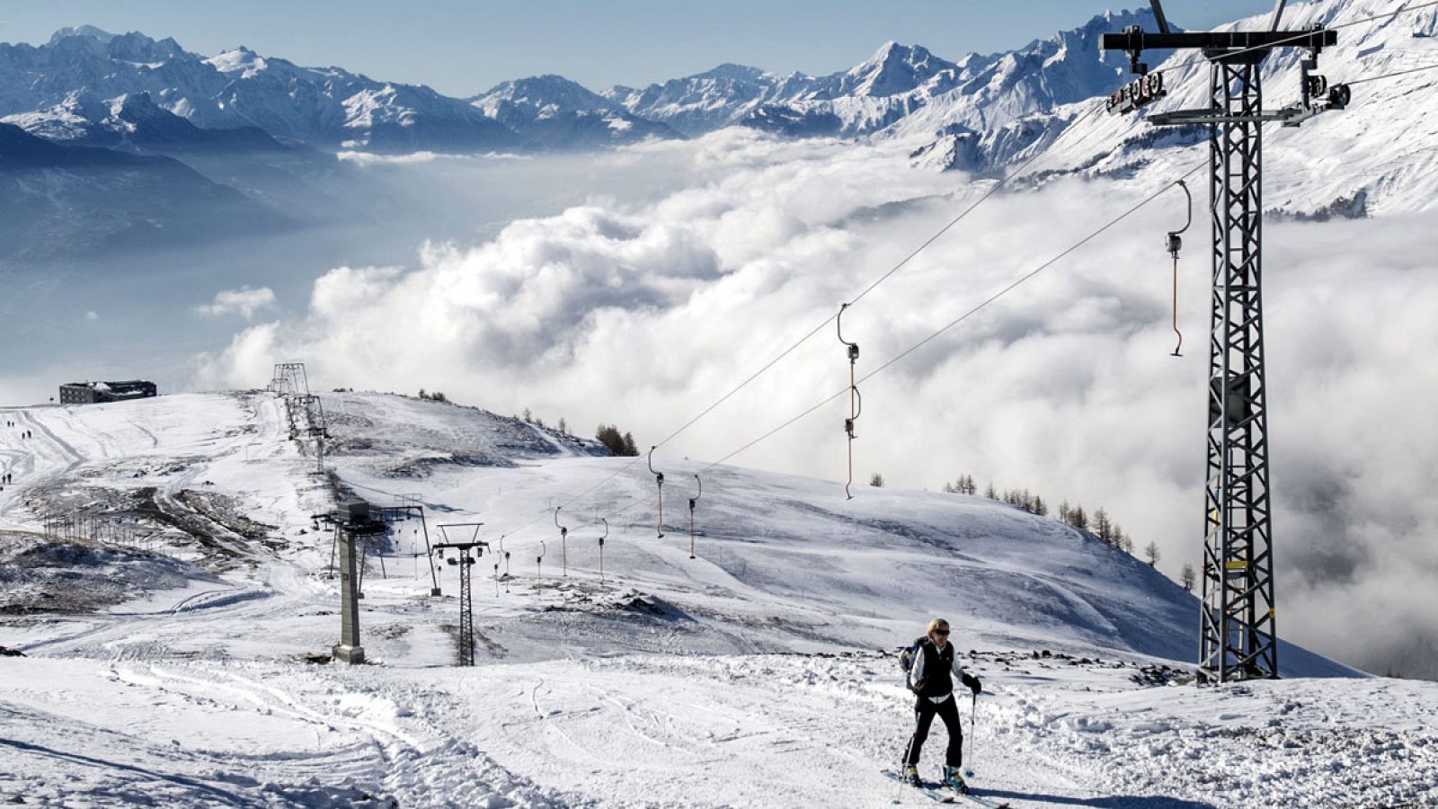 Vista de la estación de esquí de Crans-Montana, en Suiza.