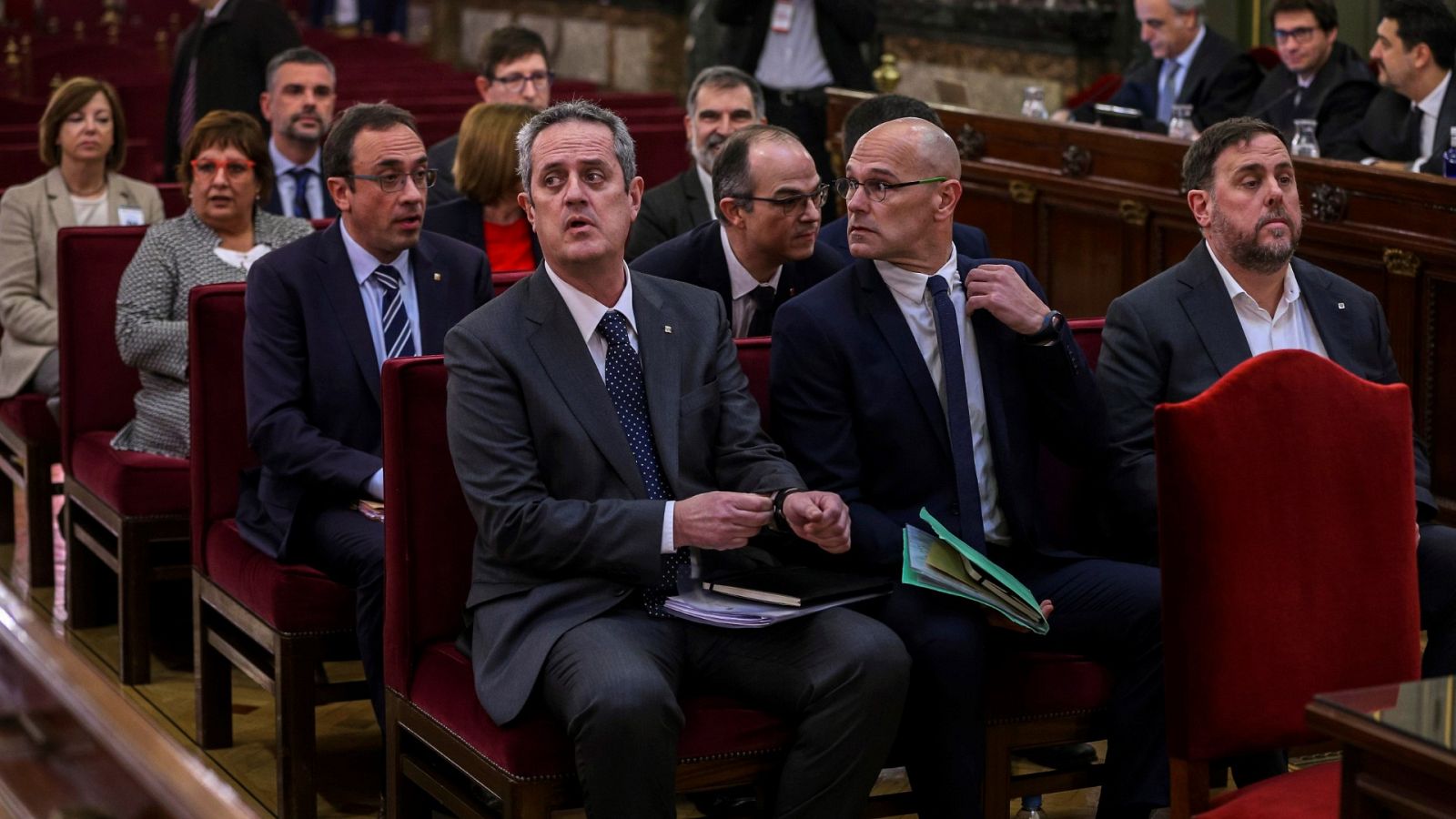Los doce acusados en el juicio del 'procés' en el banquillo del Tribunal Supremo