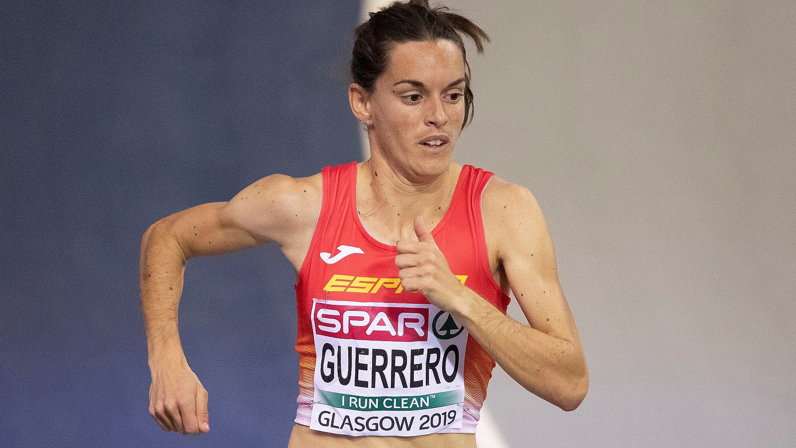 La española Esther Guerrero compite en una de las series de la prueba femenina de 800m.