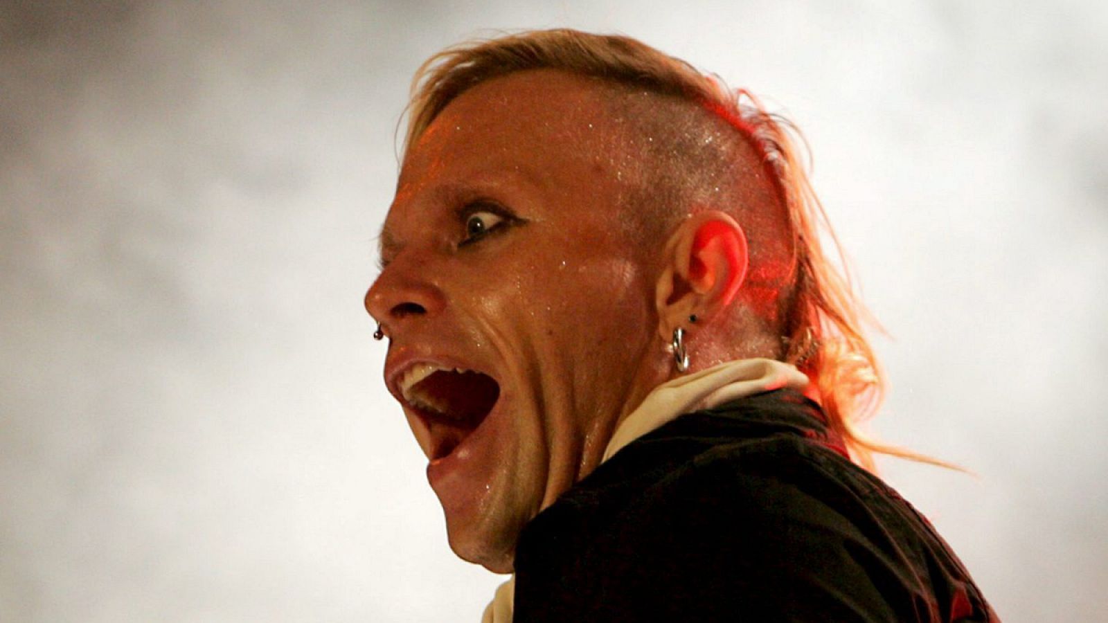 Keith Flint, vocalista de The prodigy, durante su actuación en el Festival Gurten de Berna (16/06/2005).