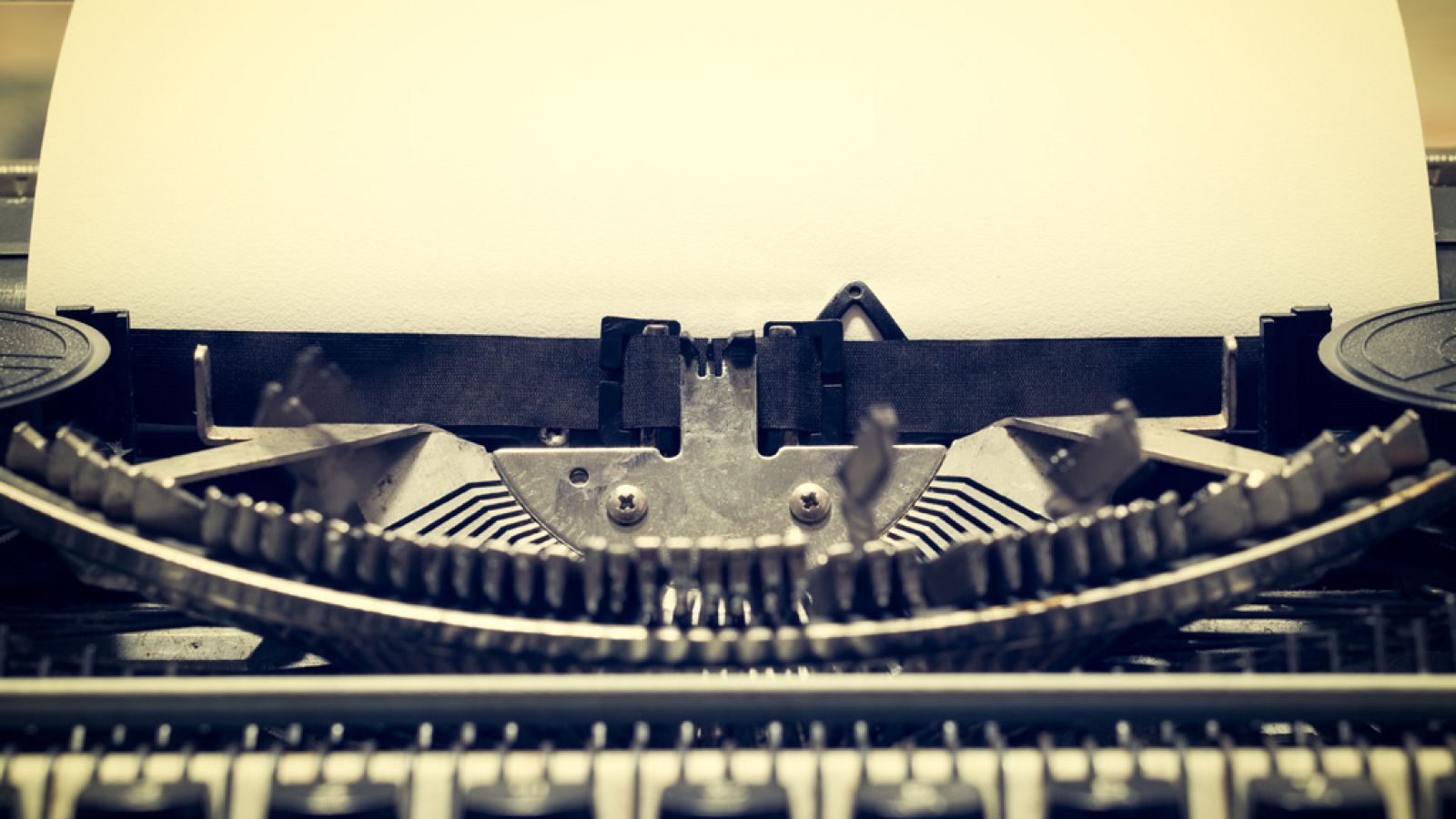 ¡Participa en el XI Concurso de Relatos y Microrrelatos Escritos por Personas Mayores!