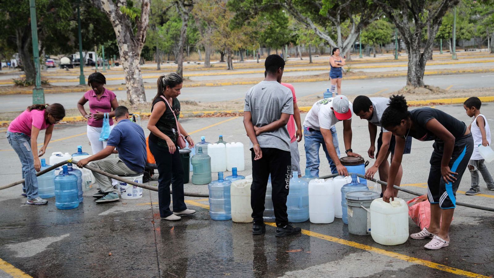 Venezuela anuncia el total restablecimiento eléctrico y la reanudación laboral